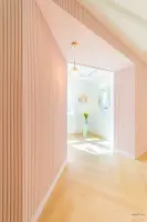 신사동 오피스, 핑크 우드슬랫 아치의 로맨틱 공간